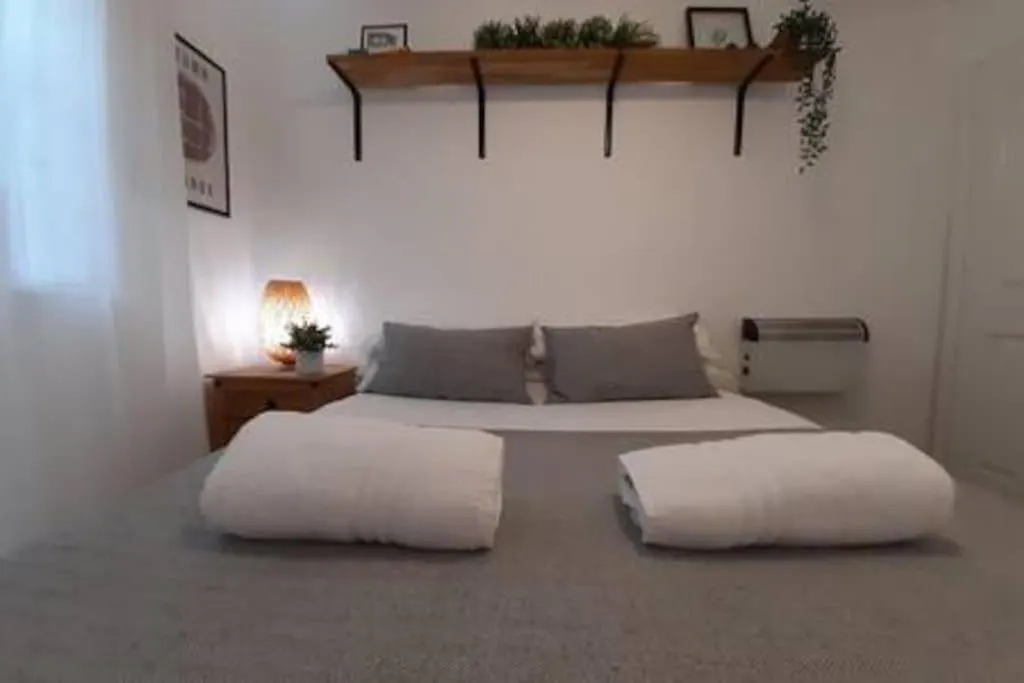 Cosy - Stylish - Close To Centre Cardiff