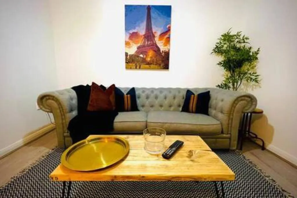 Cosy - Stylish - Close To Centre Cardiff