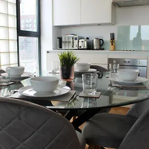 Canning Town By Viridian Apartment London