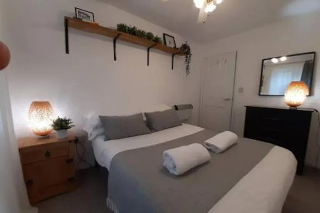 Cosy - Stylish - Close To Centre Cardiff Apartment